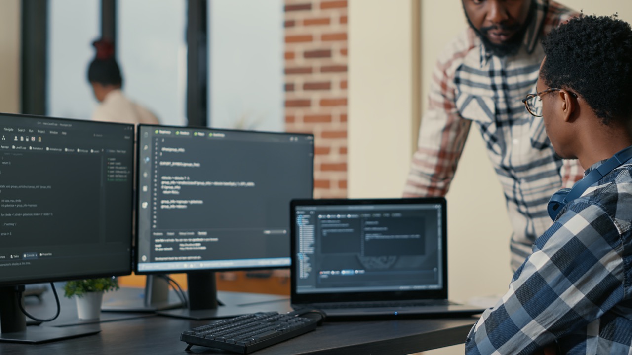 Photograph illustrating Best Project Management Tools for Distributed Teams